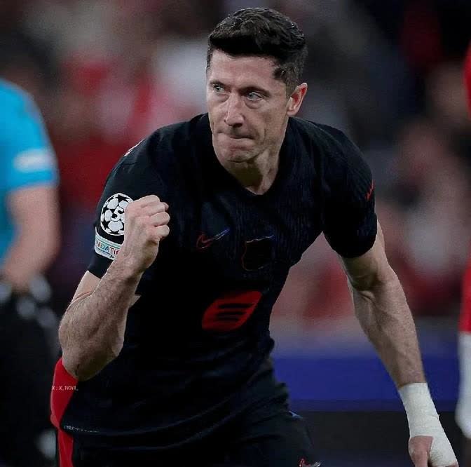 棋牌-莱万多夫斯基重返赛场，爆冷首场状态出色，MAD观众沸腾！-棋牌